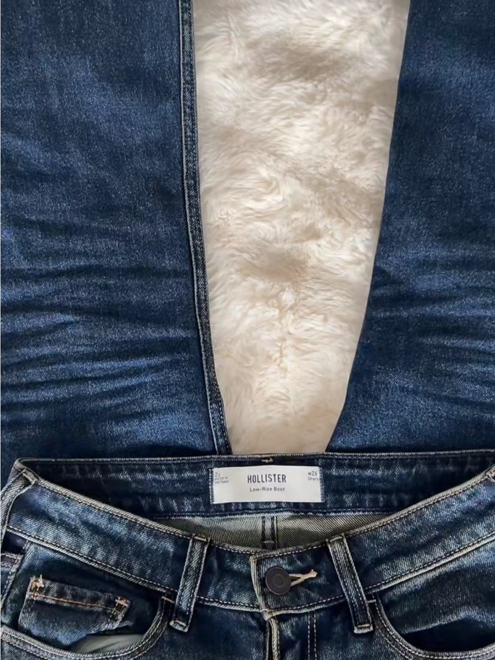 Hollister Indigo Blue Low-Rise bootcut : flare Jeans